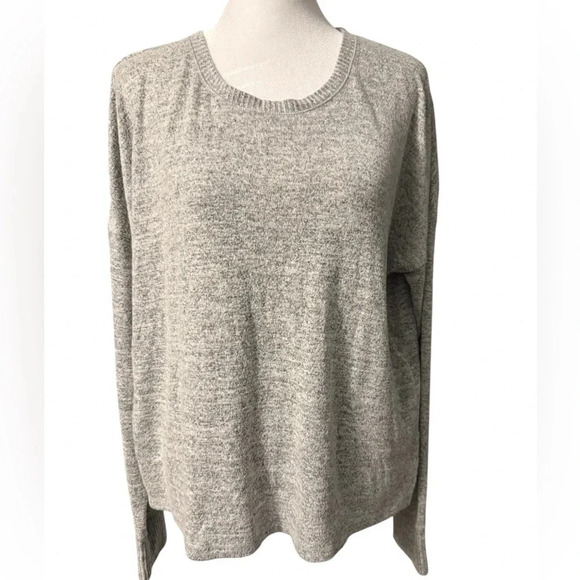 Abercrombie & Fitch Women’s long sleeve pullover gray sweater Size Medium EUC - Picture 1 of 10